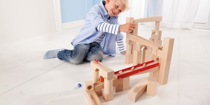 Händler - Produkt-Kategorie: Baby und Kind - Nechnitz - Kugelbahn aus Holz - spielzeuglade 