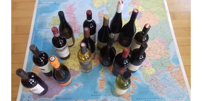 Händler - Produkt-Kategorie: Lebensmittel und Getränke - Unterkreit - Mit ser Zunge auf Resien gehen, Weine aus Östereich, Italien, Spanien und Frankreich. - Rebklaus - Wein und Spezialitäten