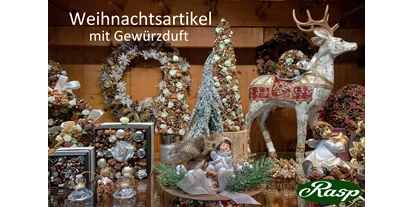 Händler - bevorzugter Kontakt: per Fax - PLZ 5302 (Österreich) - Weihnachtsschmuck in weiß mit Gewürzduft - Rasp Salzburg - Gewürzgebinde Hochzeitsanstecker Kunstblumen