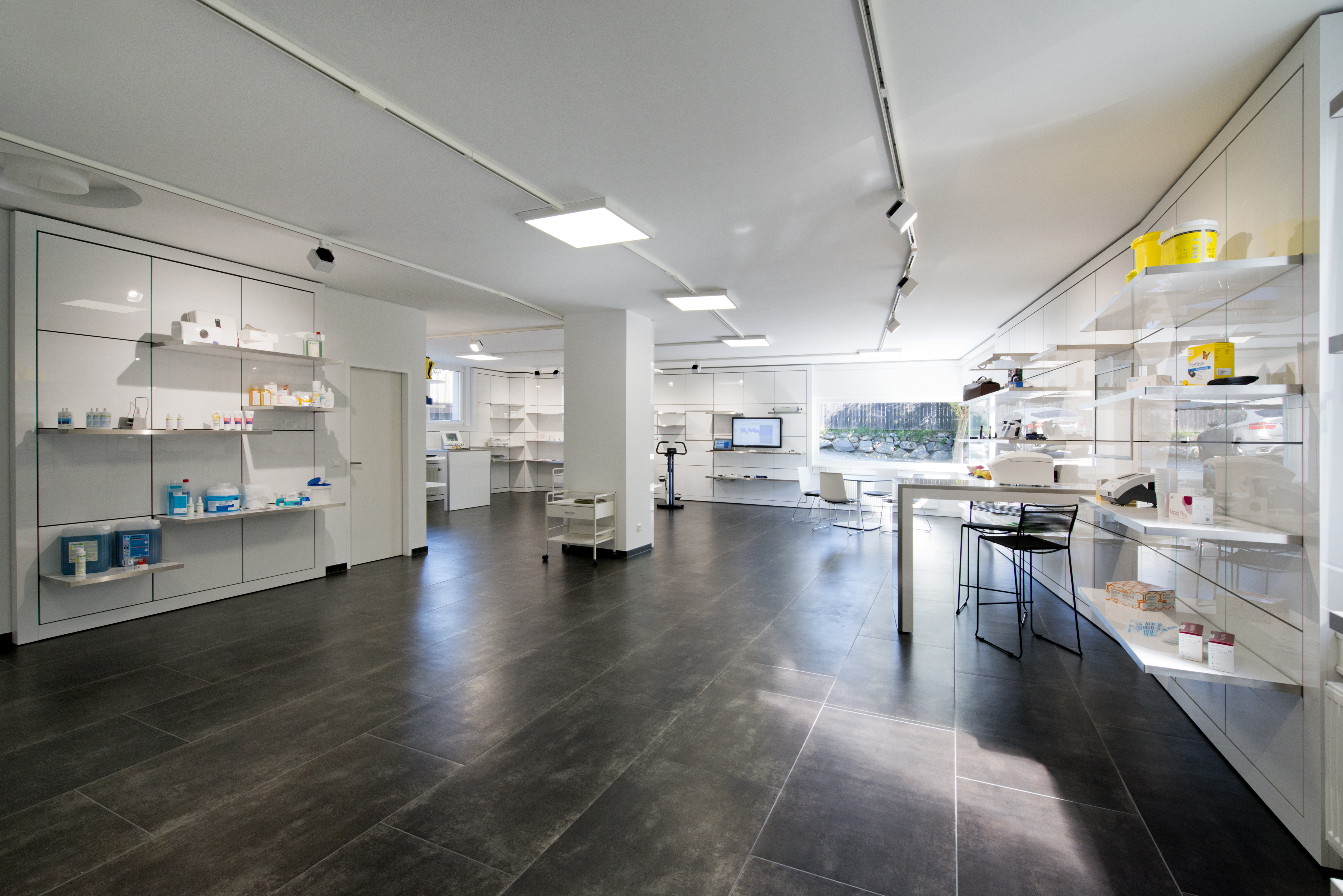Händler - Steiermark - Unser Showroom in Graz-Andritz. -  technomed Service, Planung, Handel mit medizinischen, technischen Geräten und Anlagen Gesellschaft 