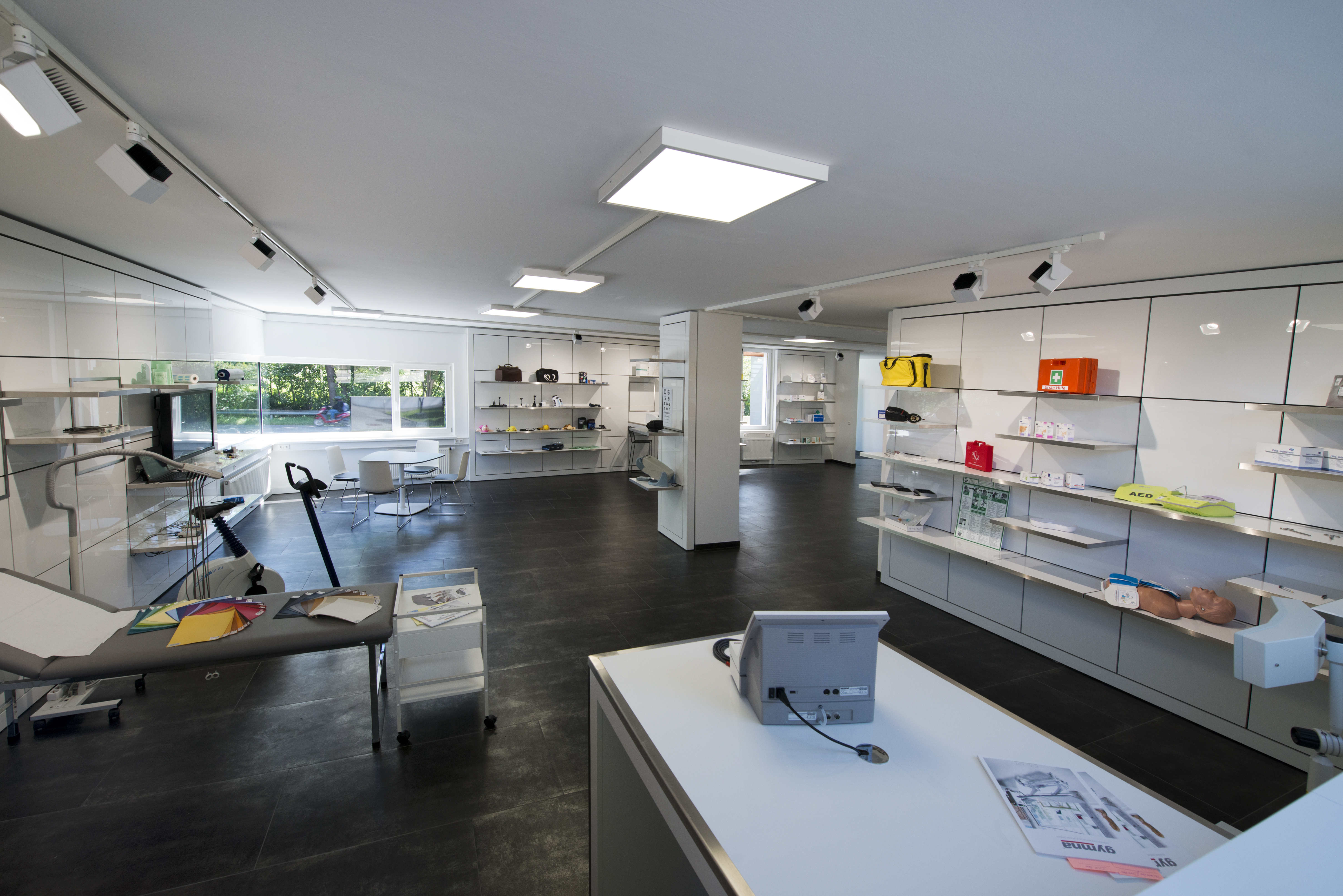 Händler - Steiermark - Unser Showroom in Graz-Andritz. -  technomed Service, Planung, Handel mit medizinischen, technischen Geräten und Anlagen Gesellschaft 
