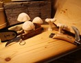 Unternehmen: In Zirbenholz geschnitzte Pilze und Schwammerl ... und die Schwammerlmesser (von Opinel) dazu! - Ars Lüftenegger