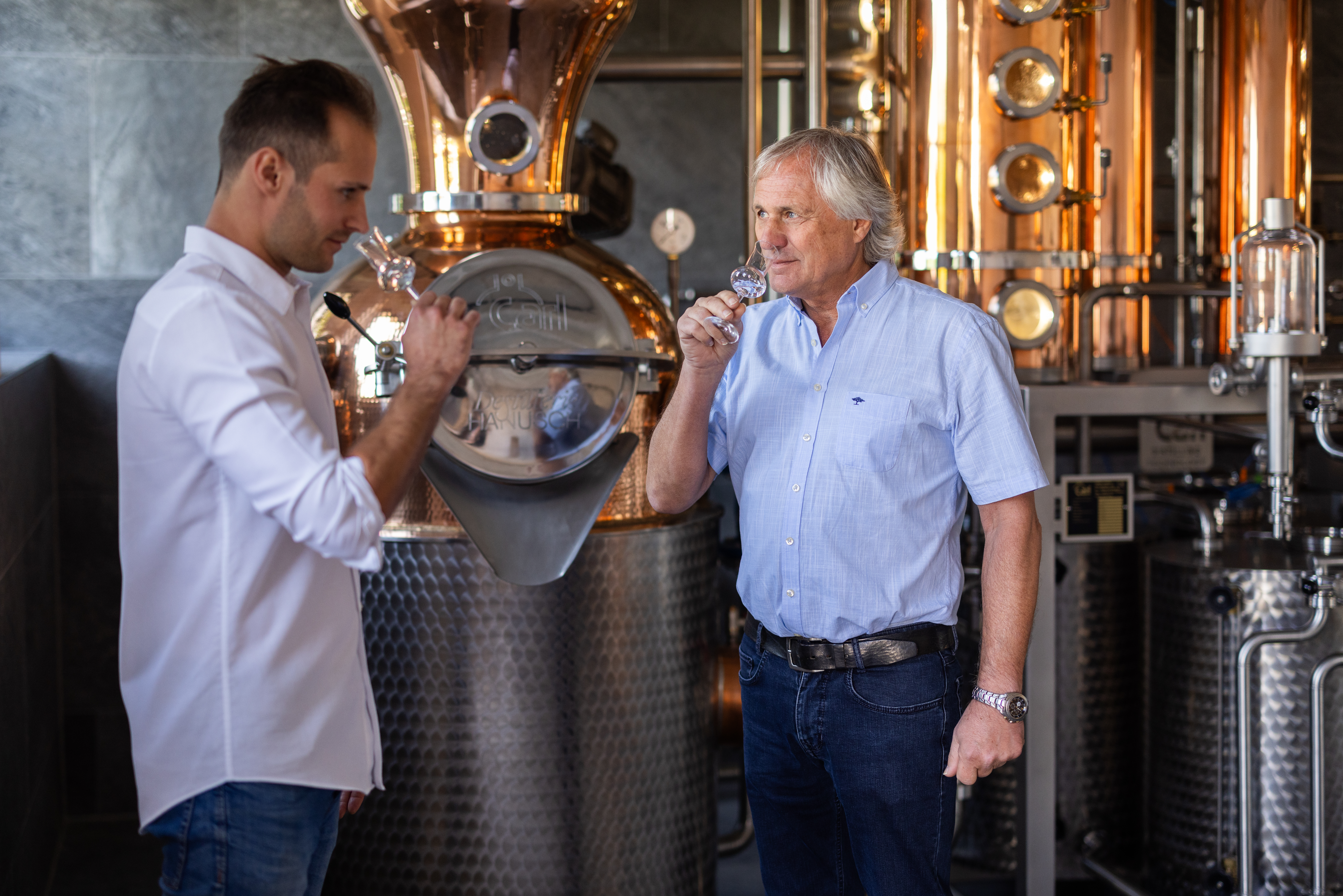 Unternehmen: Unsere beide Destillateurmeister  - Destillerie & Kaffeerösterei Hanusch