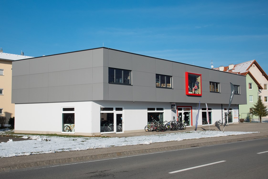 Unternehmen: Geschäftsgebäude Fritzmobile e. U. in Weng im Innkreis - Fritzmobile GmbH