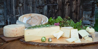 Händler - PLZ 5753 (Österreich) - Käsespezialitäten von Bauern aus der Region mit Milch von heimischen Kühen, Ziegen oder Schafen - Heimatgold Zell am See