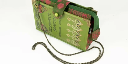 Händler - überwiegend regionale Produkte - Traunviertel - Eine Tasche aus einem Buch von Ludwig Ganghofer kombiniert mit Krawattenstoff. - Bernanderl Upcycling