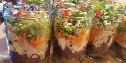 Händler - PLZ 5161 (Österreich) - bunter Salat im Glas - shake shake shake - halleluja - Alm Marie - Maria Alba Bonomo
