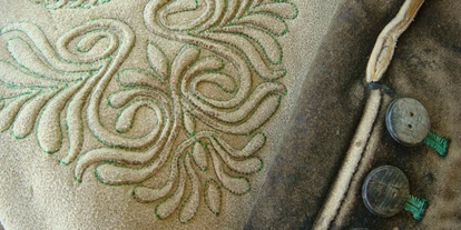Händler - bevorzugter Kontakt: per Telefon - Einöden - Handwerkliche Lederhosen aus meiner Werkstatt; Details - Leder Schaller
