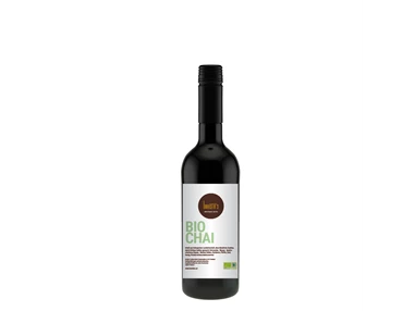 Unternehmen: Unser Barista´s Bio Chai Extrakt ist nicht nur richtig köstlich er ist auch sehr einfach zu verarbeiten. Einfach 1.5cl (2 Pump) Extrakt mit 0,3l der gewünschten Milch (Vollmilch, Mandel-, Soja- Reis- oder Hafermilch) aufgießen, umrühren und fertig! Schmeckt mit heißer Milch, aber auch mit kalter Milch und Eiswürfeln richtig gut. Mit einem Blender zaubert man sehr einfach ein herrliches Frappe. - Barista’s Kaffee
