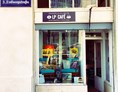 Unternehmen: Ladenfront - Wiener LP Café