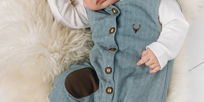 Händler - PLZ 5161 (Österreich) - Mütze Romantik Bua weiß
Body Romantik Bua weiß langarm
Latzhose Similaun blau - MOGO