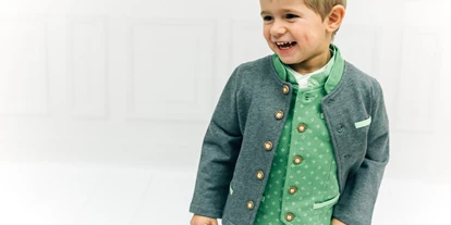Händler - PLZ 5161 (Österreich) - Jacke Gamsburg
Weste Gamsburg
Pfoadl kurzarm grün
Hose Bopser grün - MOGO