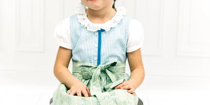 Händler - PLZ 5161 (Österreich) - Kopftuch Waldhorn
Dirndlshirt kurzarm
Dirndl Waldhorn - MOGO