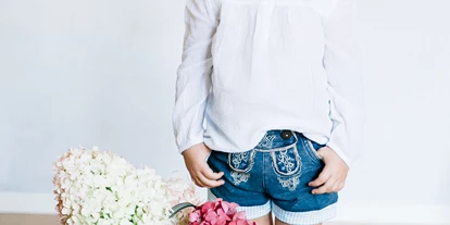 Händler - PLZ 5161 (Österreich) - Kopftuch Waldhorn
Bluse Viola
Jeansoptiklederhose Lavarella Panty - MOGO