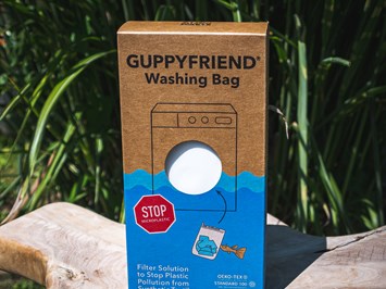 Blattwende Produkt-Beispiele Guppyfriend Waschbeutel gegen Mikroplastik
