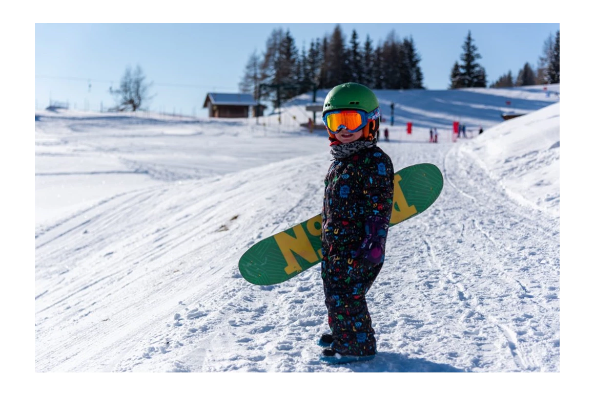 Unternehmen: Snowboards zum Verleihen, Snowboardkurs für Kinder auf der Emberger Alm - Drausport/Oberdrautaler Sportschule, Shop und Sportschule - Waltraud Sattlegger