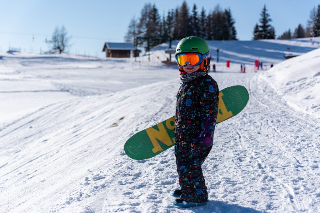 Unternehmen: Snowboards zum Verleihen, Snowboardkurs für Kinder auf der Emberger Alm - Drausport Shop - Waltraud Sattlegger