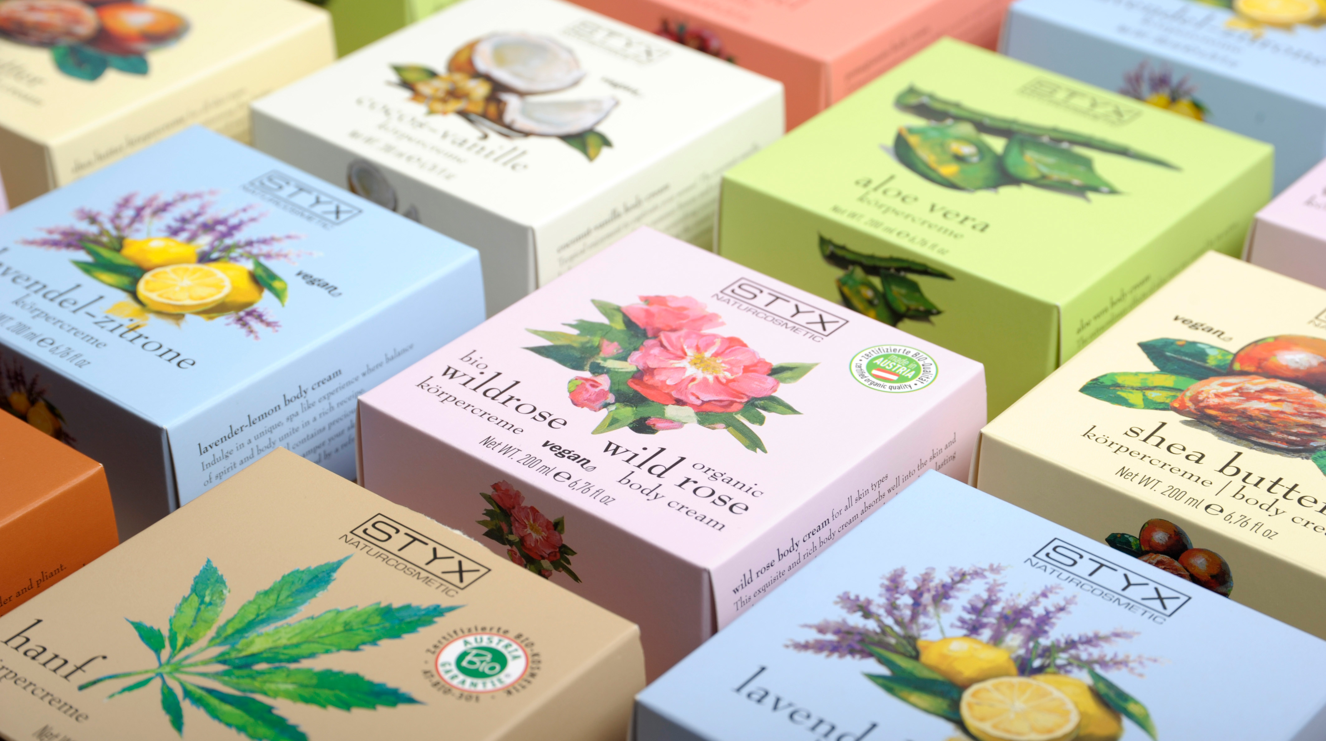 Händler - PLZ 3100 (Österreich) - Mit den verwöhnenden Körpercremen der Kunst der Körperpflege-Serie spenden Sie Ihrer Haut intensive Feuchtigkeit und sorgen für reichhaltige Pflege. - STYX Naturcosmetic GmbH