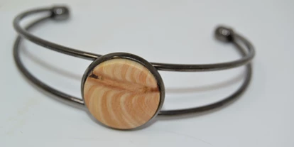 Händler - PLZ 7400 (Österreich) - Armreif aus Wacholder - Huizbirn