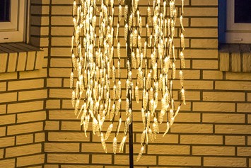 Unternehmen: Trauerweide mit 400 warmweißen LED 180 cm - Weihnachtsdiskont