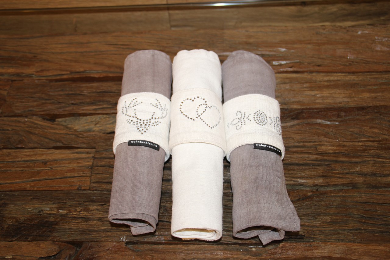 WOHNfühlen Elisabeth Wieder-Enderle Produkt-Beispiele Leinenserviette in verschiedenen Farben