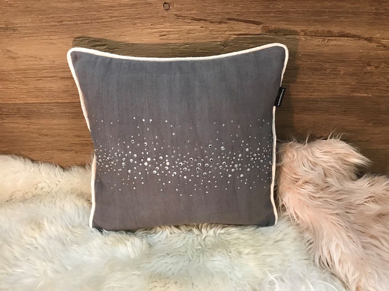 WOHNfühlen Elisabeth Wieder-Enderle Produkt-Beispiele Leinenkissenhülle mit Strass Kristallen