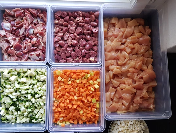 Direktvermarkter: Handgeschnittenes Fleisch und Gemüse - Duke of Foods e.U.