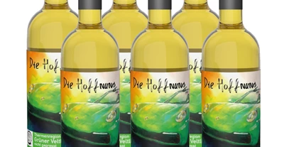 Händler - Niederösterreich - Die Hoffnung Grüner Veltliner  nicht gepresst
12,0% Alk. trocken 0,75l österr. quw LE1299/20 enthält Sulfite
6 Flaschen 46,80 Euro (7,80)
 - Weinbau Waldhäusl Sooß