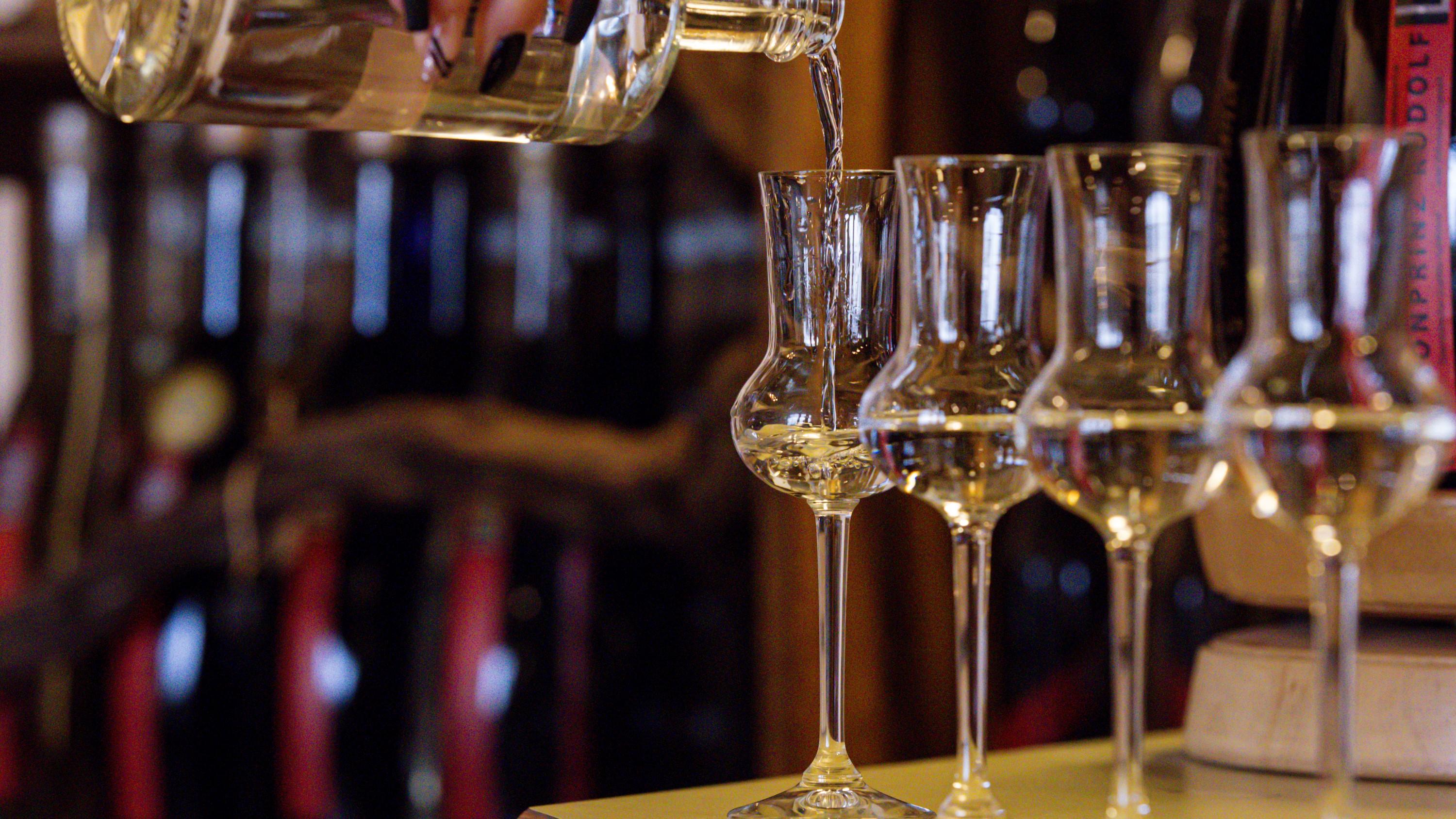 Weingut Wolfgang Lang Produkt-Beispiele Edelbrände und Likör