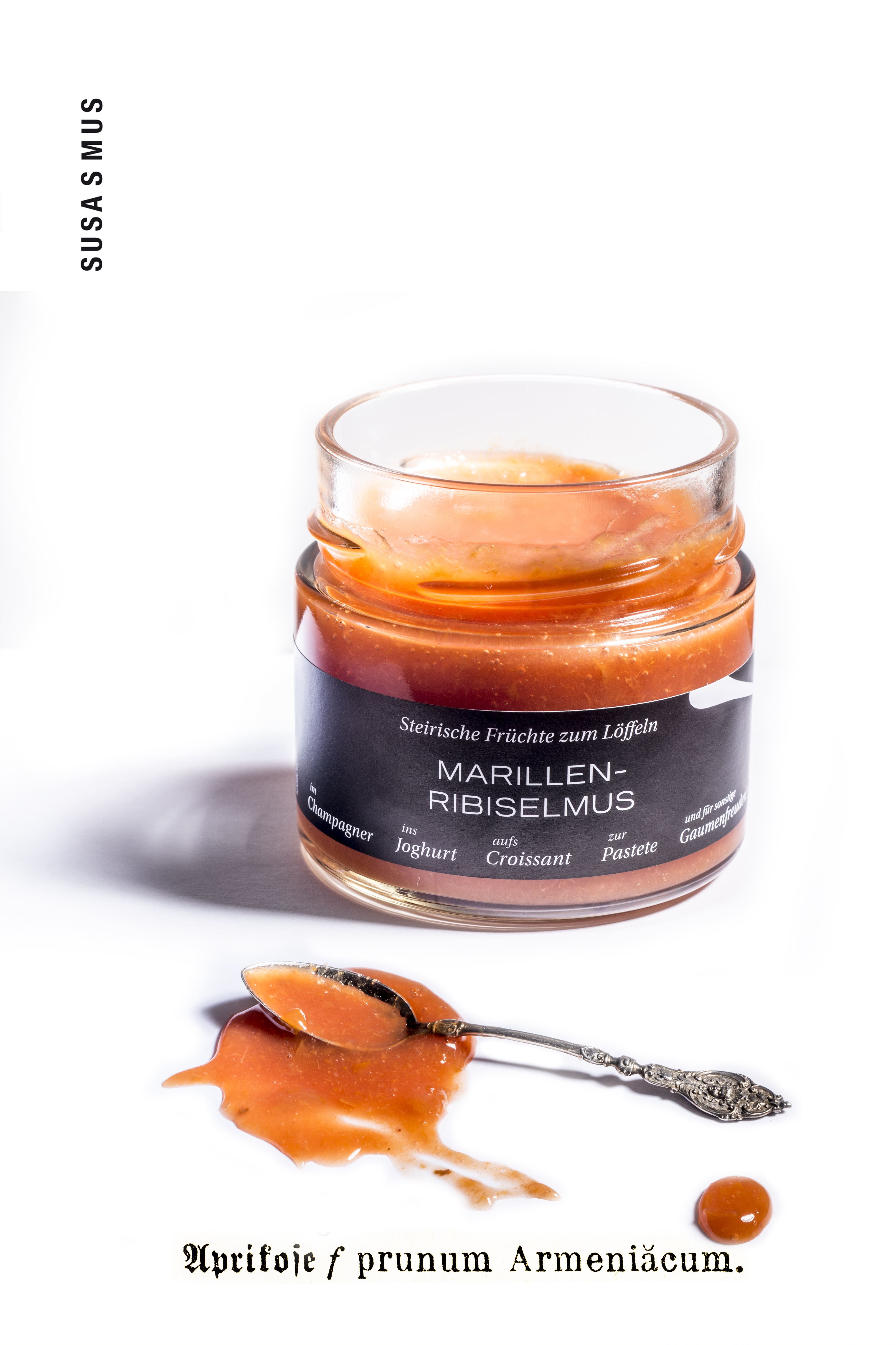 Direktvermarkter: SUSA S Marillen Ribisel MUS ist eine erfrischende Verschwörung. Figurbewusste Genießer und müde Geister mischen sich dieses Vitaminpacket in die Buttermilch oder löffeln es gemeinsam mit Joghurt. Als Begleitung von Schokokuchen und anderen Süßspeisen besticht es mit prickelnder Frische. Natürlich mundet es auch delikat im Glas Champagner oder Prosecco; hebt aber auch pur genossen aufgrund der zahlreichen Vitamine und Mineralstoffe unsere Laune!



(c) Christian Jungwirth - SUSA S MUS   Steirische Früchte zum Löffeln