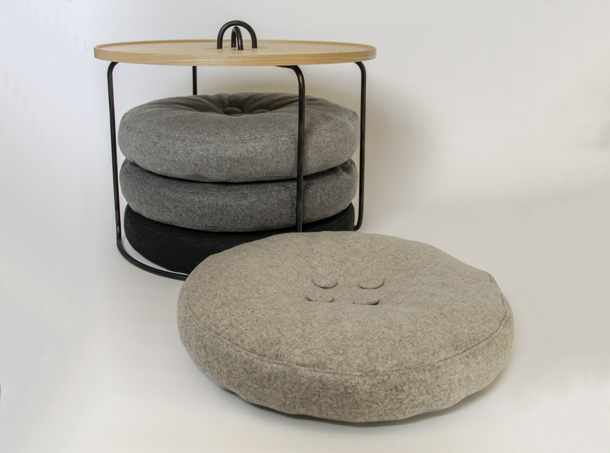 Betrieb: Knopferl - Sitzpolster - IN PRETTY GOOD SHAPE