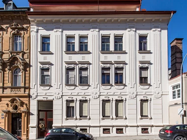 Betrieb: Fassade Hoffmanngasse - Malerei Hofer