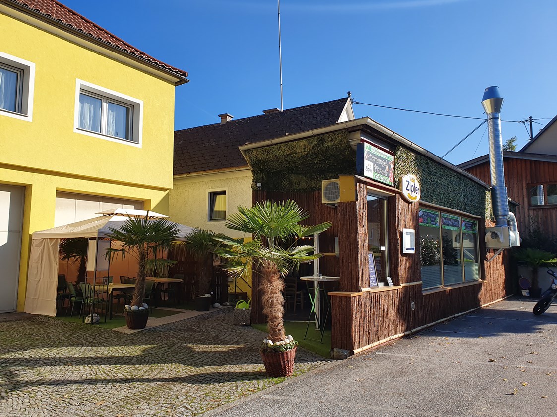 Wirtshaus: Geschäft mit Terrasse - Andras Sipos