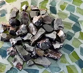 Ferdinanda’s  Produkt-Beispiele Edel-Schungit fürs Trinkwasser