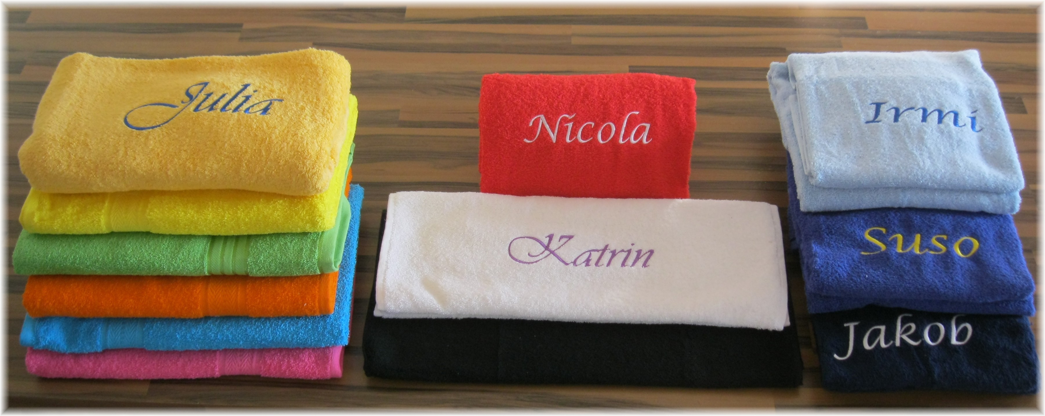 Weberei & Druckerei Zimmerbauer Produkt-Beispiele Bestickte Handtücher