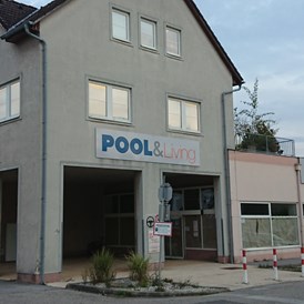 Unternehmen: Geschäftslokal PoolandLiving in Stockerau mit Parkplatz - PoolandLiving
