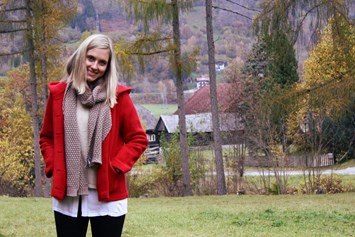 Unternehmen: kuschelige Walkjacke mit Kapuze in verschiedenen Farben erhätlich

100 % Wolle, 100% Made in Austria

das Must-have für den Herbst!
 - Huber Strick/Walkwaren    Wollwarenerzeugung