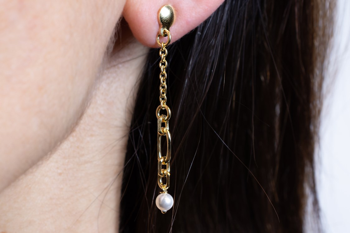 Unternehmen: CHAIN Ohrringe in Gelb mit einer Perle - TomCrow Jewellery