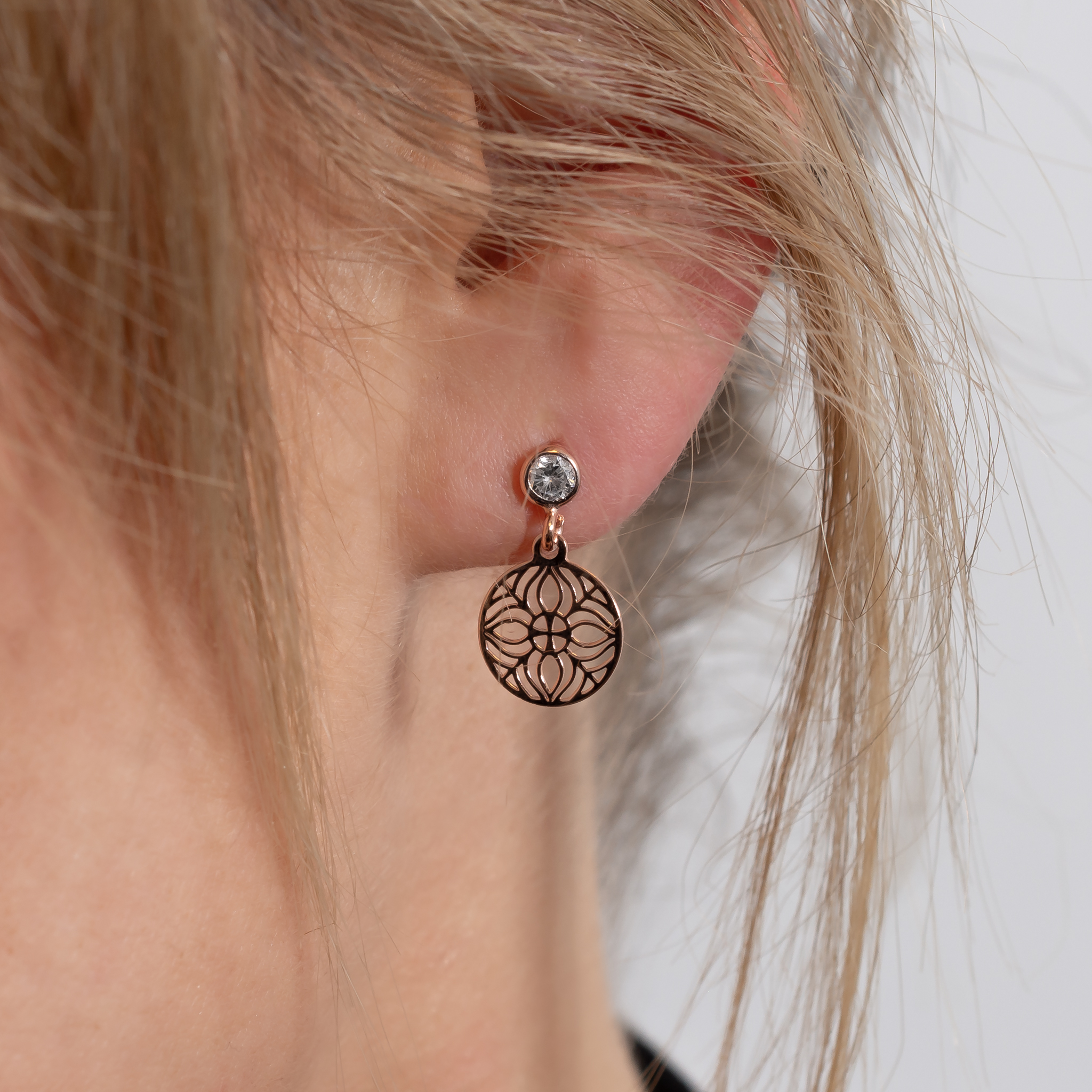 Händler - Brunn am Gebirge - Mandala Ohrringe in Rosé, mit Zirkonia Stein - TomCrow Jewellery