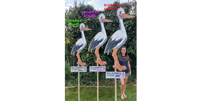 Händler - Gleisdorf - Wir bieten unseren Bestseller Babystorch aus Holz in 3 unterschiedlichen Größen an. Der kleine hat eine Höhe von 96 cm und der größte misst beachtliche 188 cm. All unsere Holz-Stöche sind immer auf Lager und können sehr kurzfristig abgeholt werden. - Sweet-Prints.at