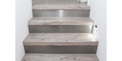 Händler - Gleisdorf - Wunderschön verkleidete Treppe mit Stufen aus Laminat.
Laminatstufen, Trittstufen aus Laminat, Renovierungsstufe, Renovierungsstufen - RenoShop Renovierungssysteme