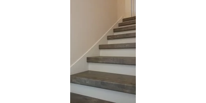 Händler - Gleisdorf - Wunderschön verkleidete Treppe mit Stufen aus Laminat.
Laminatstufen, Trittstufen aus Laminat, Renovierungsstufe, Renovierungsstufen - RenoShop Renovierungssysteme