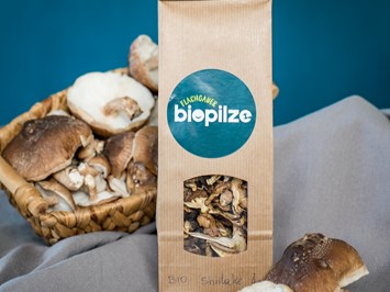 Flachgauer Biopilze Produkt-Beispiele Bio Shiitake Pilze getrocknet 25g