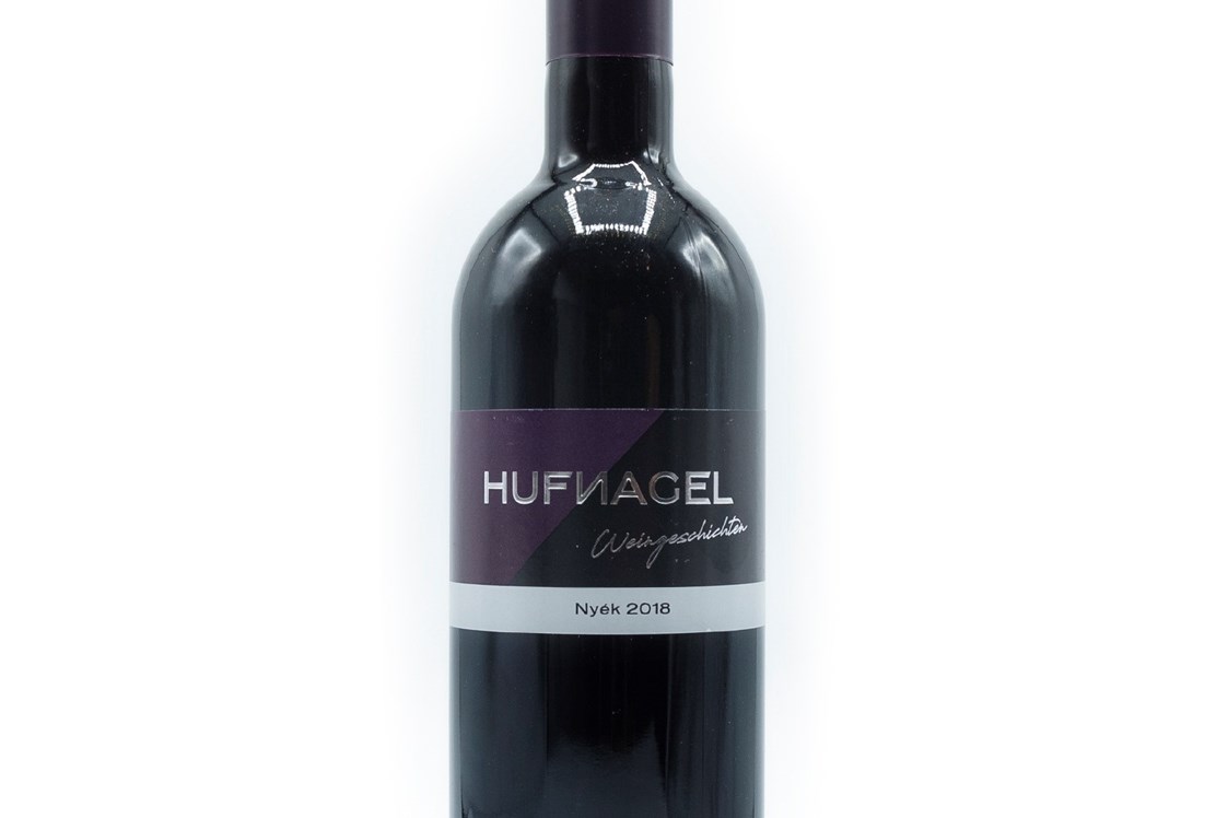 Unternehmen: Weinflasche Weingut Hufnagel - Weingut HUFNAGEL