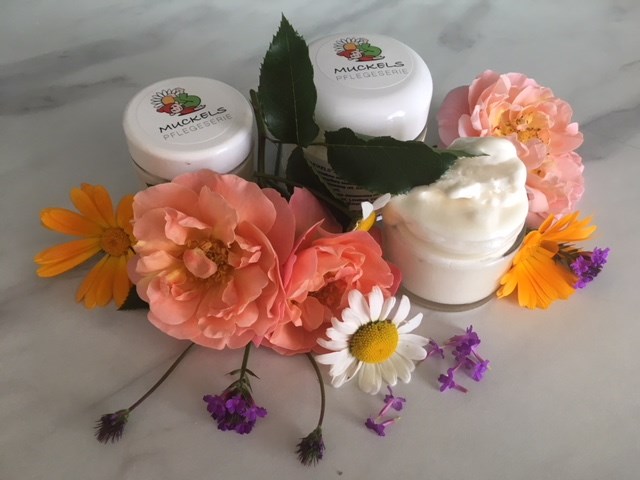 AROMASTÜBCHEN Produkt-Beispiele Hautpflege für pflegebedürftige Haut