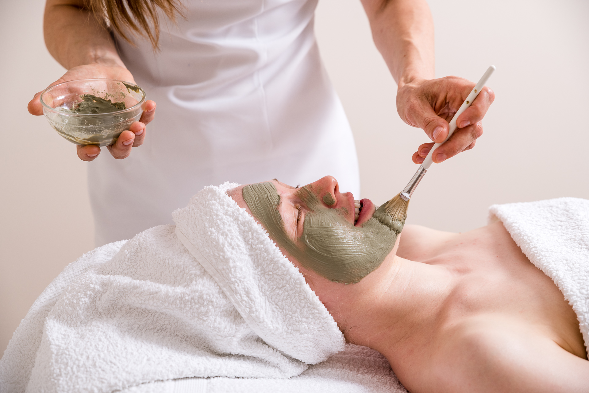 Händler - bevorzugter Kontakt: per WhatsApp - Beauty Quelle Bio Kosmetikstudio und Fußpflege