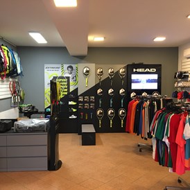 Unternehmen: Store 1220 Wien - AZ Tennisshop
