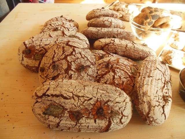 Unternehmen: Roggen-Sauerteig Brot selbst gebacken - Fa. Genusskistl