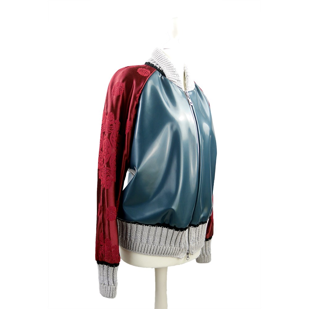 epic-couture Produkt-Beispiele UPCYCLING-​LATEX BOMBER JACKE
