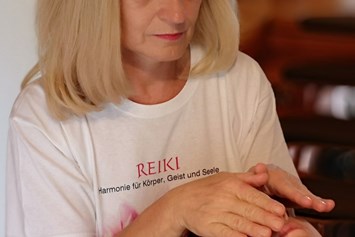 Unternehmen: Behandlung  - Humanenergetikerin Ulrike Blei 